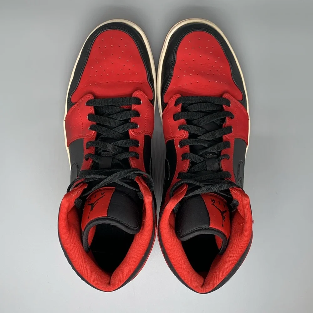 Jordan 1 Mid‎ Bred (2013) Shoes 554724-005 Men's Sz 13